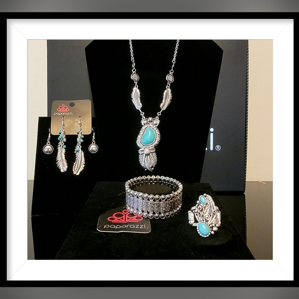 Paparazzi Jewelry Simply Santa Fe Complete Set.